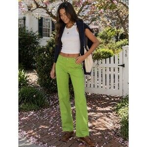 LL Bean Favorite Fit Straight Leg Pants Chinos Size 6 Medium Tall Bright Green